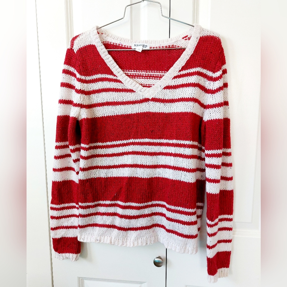 Candycane Peppermint Stripe V-neck Sweater Medium